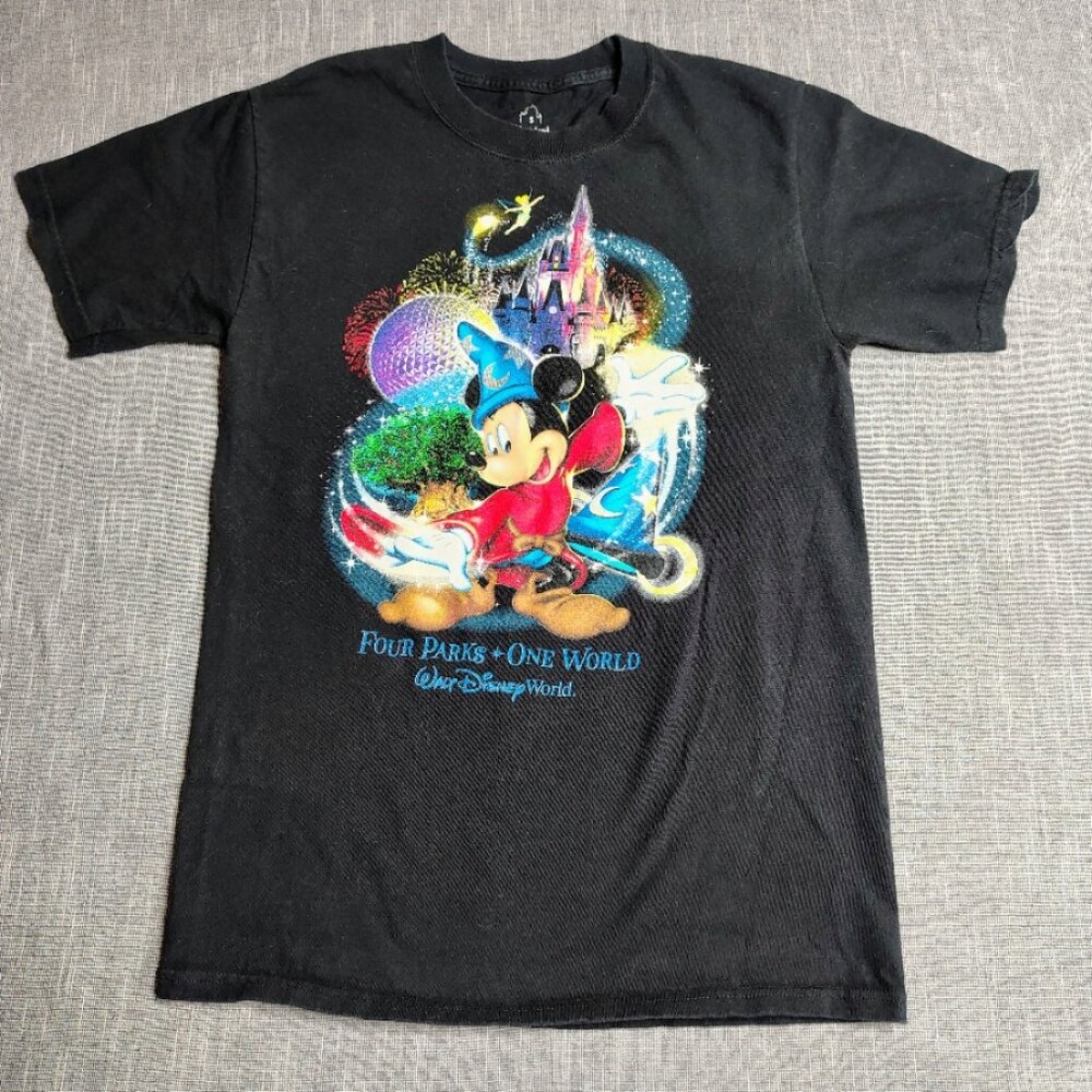 Walt Disneyworld Disneyland‎ Resorts Hanes T-Shirt Size Small Black Mickey Mouse